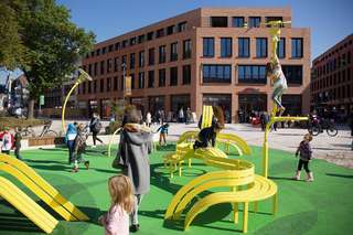 „Social Playground Monheim“ von Jeppe Hein – Bild 1