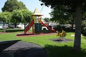 Place de jeux pour enfant – Bild 4