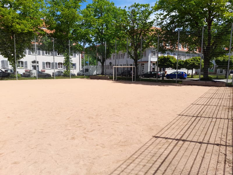 Spiel- und Bolzplatz Englerplatz – Bild 1