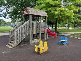 Bayview Village Junction Playground and Splashpad – Bild 1