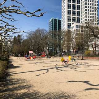 Spielplatz Frankfurt Mainkai – Bild 2