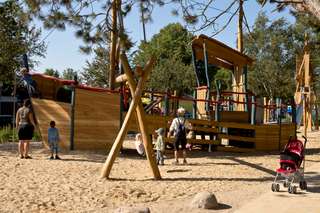 Spielplatz – Bild 2