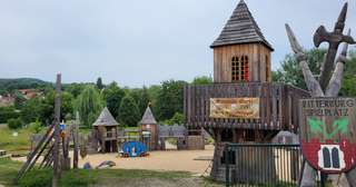 Ritterburg Spielplatz – Bild 3