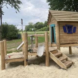 Spielplatz Auf dem Berge – Bild 1