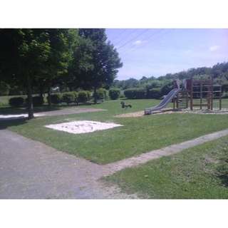 SPIELPLATZ – Bild 1