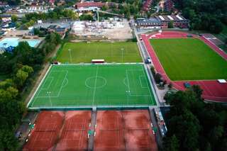 Fußball- und Basketballplatz – Bild 1
