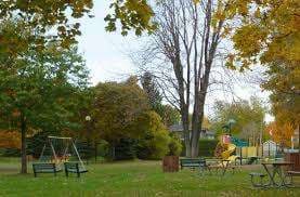 Parc de Monseigneur-Laflèche – Bild 1