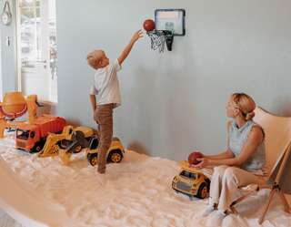 Das BEACH by Babybeach Salzgrotte, Indoorspielplatz, Familiencafé Kirchheim Teck - Indoor, Inhalieren, Salzspielplatz – Bild 3