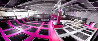 SPRUNG RAUM Trampolinpark Berlin – Bild 1
