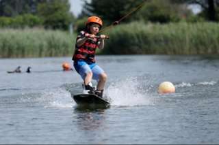 Wasserski-Seilbahn Neubrandenburg – Bild 3