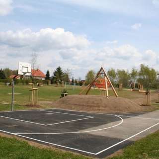 Spielplatz Ober-Neundorf – Bild 2
