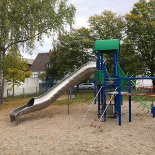 Spielplatz Von-Kuhl-Straße – Bild 1