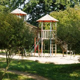 Spielplatz – Bild 1