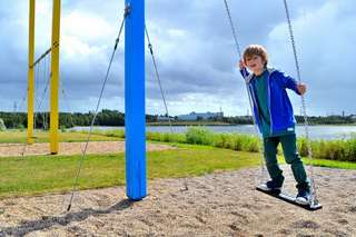 Schaukeln im Stadtpark Norderstedt – Bild 1