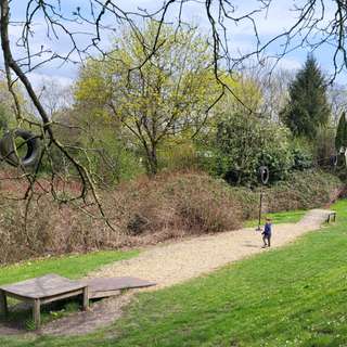 Spielplatz Zur Waldkampfbahn – Bild 4
