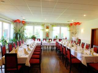 Restaurant Kaminfeuer – Bild 1