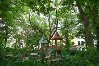 Spielplatz am Nikolausplatz – Bild 1