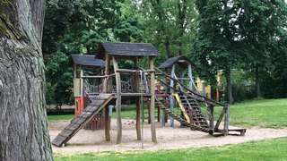 Spielplatz Am Pedro-Jung-Park – Bild 1