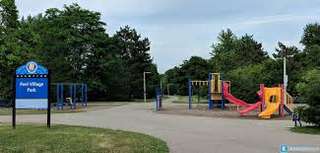 Peel Village Park – Bild 1