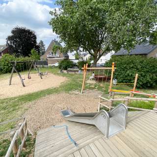 Spielplatz Helmholtzstraße – Bild 3