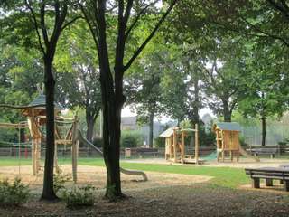 Dorfplatz/Schieferbenden – Bild 1