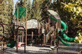 Elizabeth Rummel School Playground – Bild 1