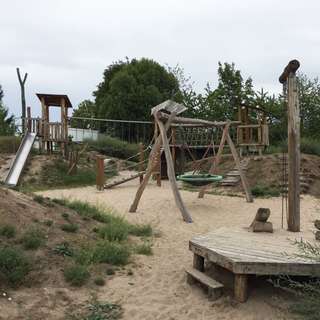 Spielplatz – Bild 2