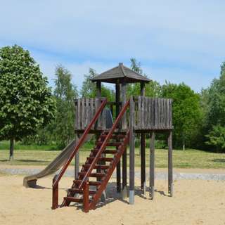 Spielplatz – Bild 1