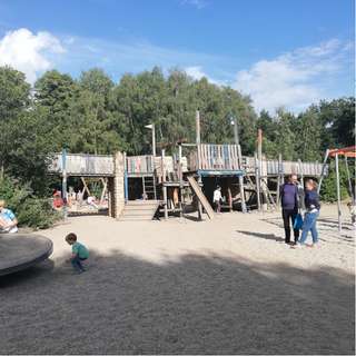Spielplatz Ritterburg Schemmannstraße – Bild 3