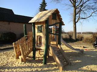 Spielplatz Friedlandstraße – Bild 1