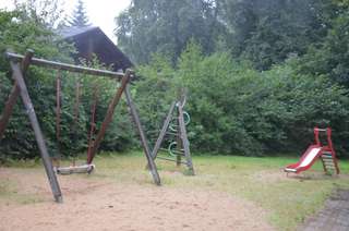 Spielplatz Unter den Eichen – Bild 1