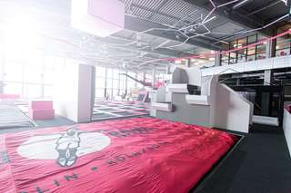 SPRUNG RAUM Trampolinpark Köln/Bonn – Bild 1