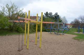 Spielplatz am Rathaus – Bild 2