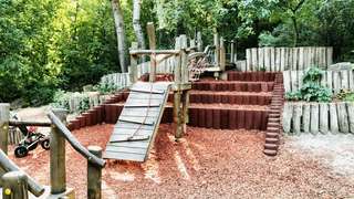 Indianer-Spielplatz im Volkspark Friedrichshain – Bild 3