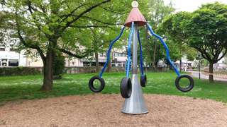 Entenskulpturen im Park – Bild 1