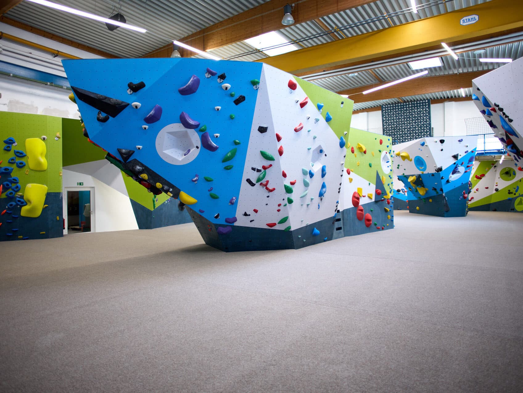 MONKEYSPOT BOULDERHALLE DÜSSELDORF – Bild 2