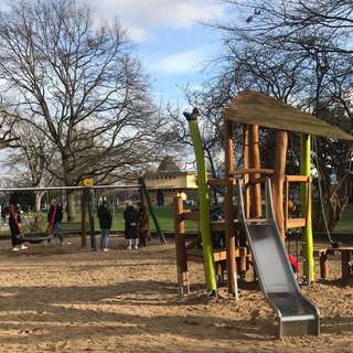Spielplatz am Ring – Bild 1