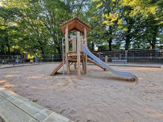Spielplatz Prinz-Albrecht-Park – Bild 1
