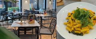 Café - Loewe-Hof – Bild 1