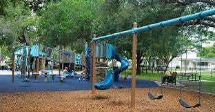 Brownlow Park Playground – Bild 3