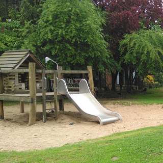 Spielplatz Sinnersdorfer Feld – Bild 2