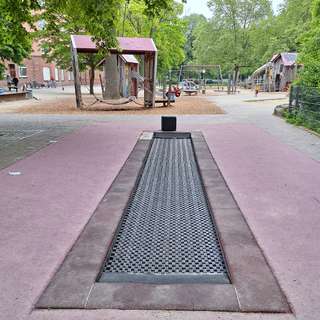 Spielplatz Velvetstraße/Pfarrlandstraße – Bild 2