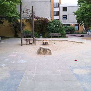 Spielplatz Velvetstraße/Pfarrlandstraße – Bild 3