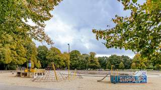 Spielplatz im Stadtpark – Bild 3