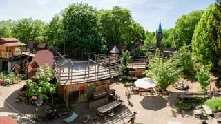 Abenteuerspielplatz Maulwurfshausen (Kinder 6-13 J. / Kreisjugendring München-Stadt) – Bild 1