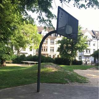 Spielplatz Vom Bruck Platz – Bild 2