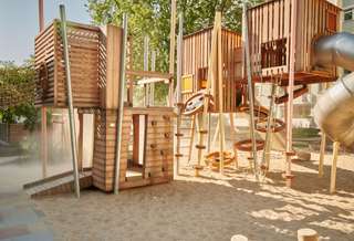 Playground – Bild 2