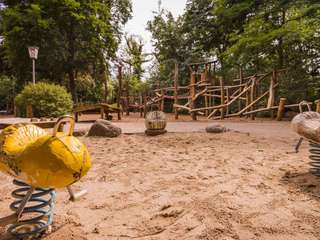 Spielplatz Im Schlosspark – Bild 1