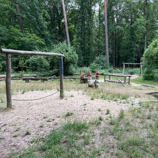Waldspielplatz – Bild 1
