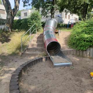 Spielplatz Carl-Strehl-Straße – Bild 1